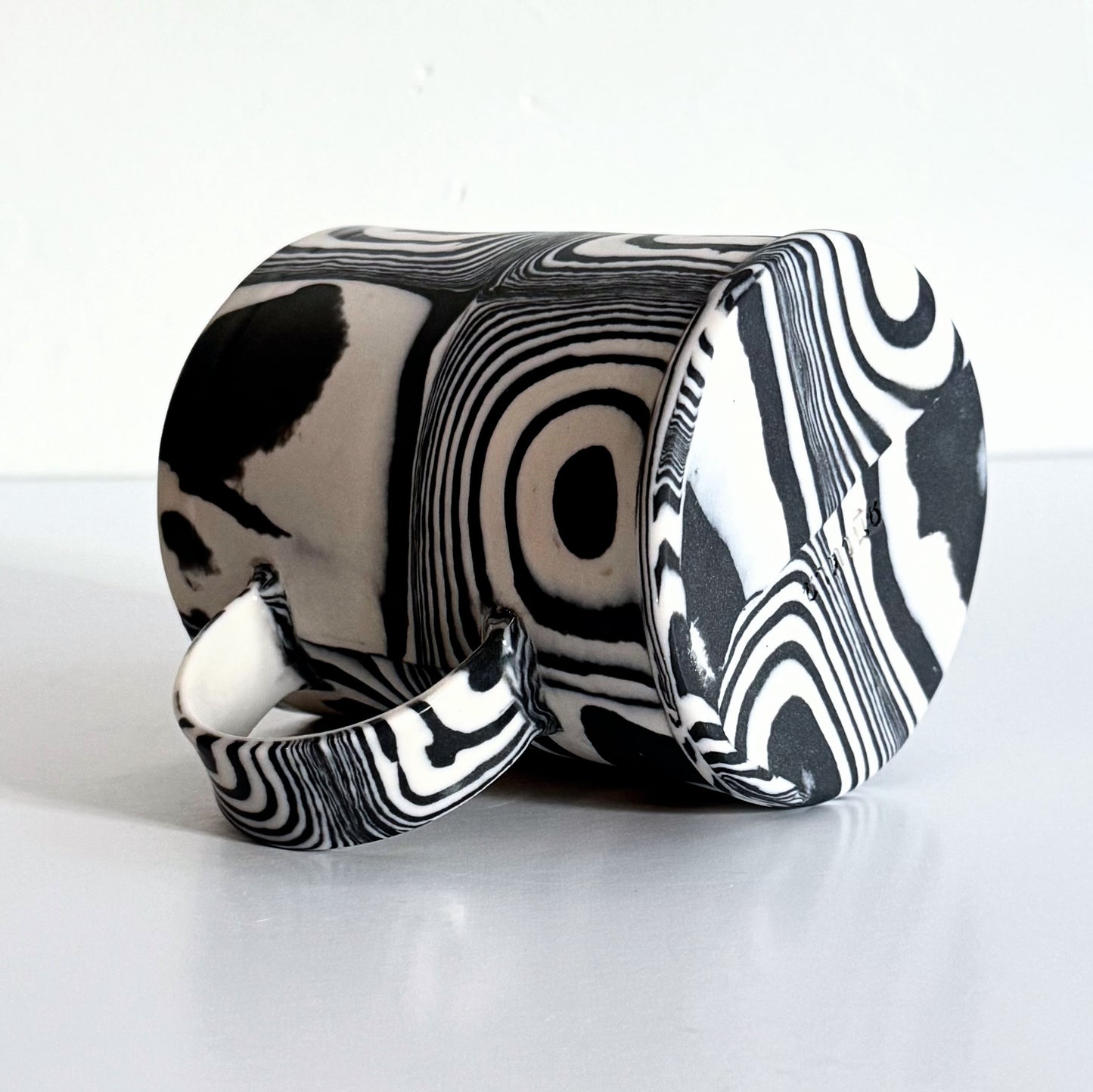 Black and White Circle Mug 2